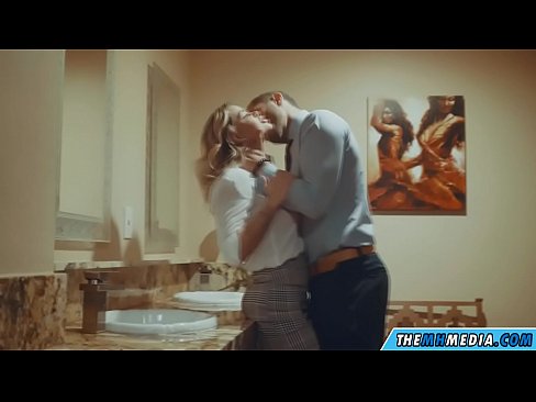 ❤️ Kung ang usa ka busty blonde naghaylo kanimo sa usa ka publiko nga kasilyas ❤ Fucking video sa amon ceb.porngifer.ru